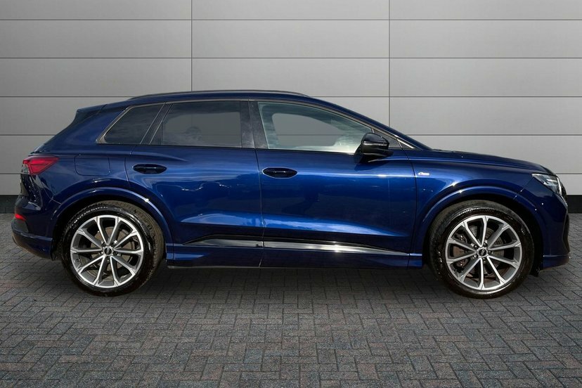Audi Q4 E Tron 40 Edition 1 Suv 82Kwh 204 Ps YY71EWK Blue #4