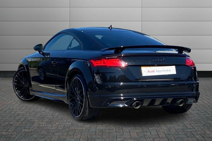 Audi TT 2.0 Tfsi 40 Black Edition Coupe S Troni BT23RVZ Black #3