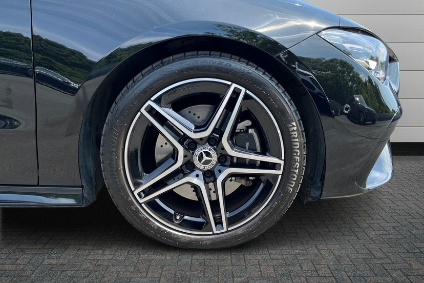 Mercedes-Benz CLA Class Cla200 Amg Line Executive Shooting Brake Pet KO25YYZ Black #4