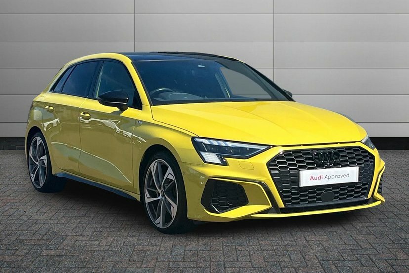 Audi A3 1.5 Tfsi 35 Black Edition Sportback S T Yellow