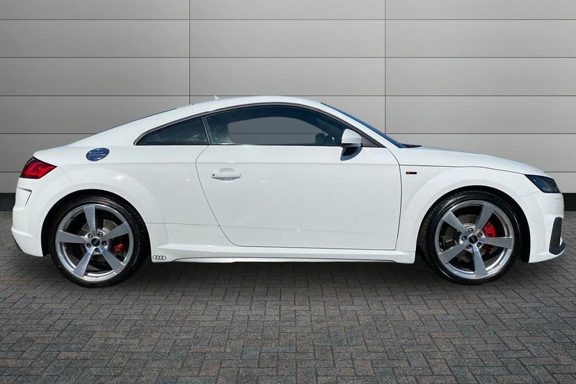 Audi TT 2.0 Tfsi 40 S Line Coupe S Tronic 197 White #4