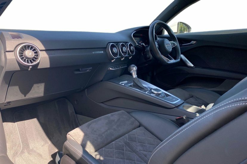 Audi TT 2.0 Tfsi 40 S Line Coupe S Tronic 197 White #2