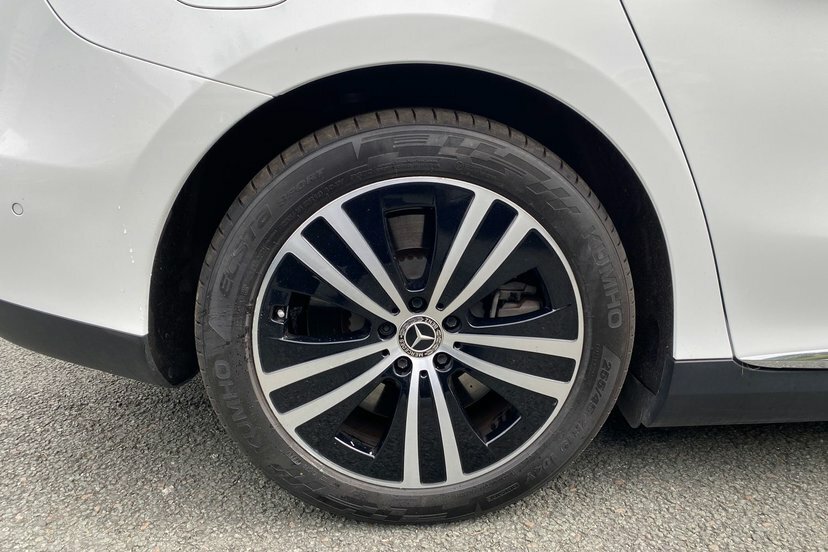 Mercedes-Benz EQE Eqe 300 89Kwh Sport Edition Saloon Au White #4