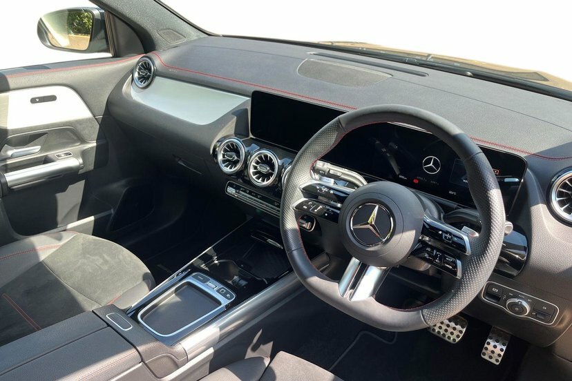 Mercedes-Benz EQA Eqa 300 70.5Kwh Amg Line Premium Suv Electri Black #5