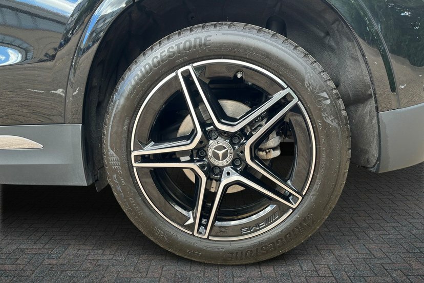Mercedes-Benz GLA Class Gla200h Mhev Amg Line Executive KP75SXB Black #4