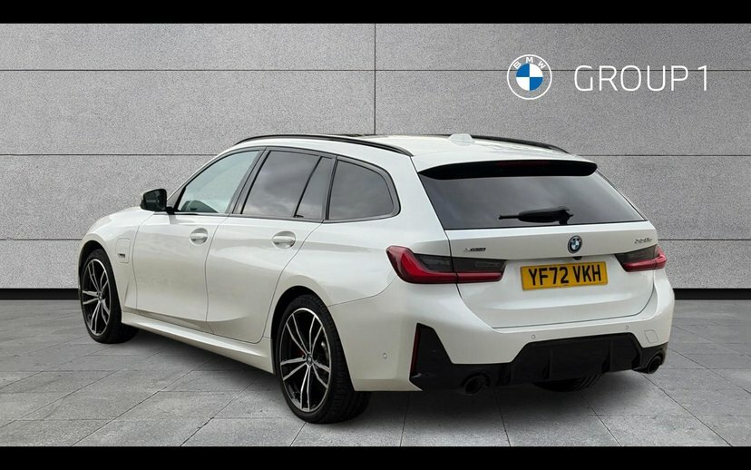 BMW 3 Series 330E Xdrive M Sport Touring YF72VKH White #2