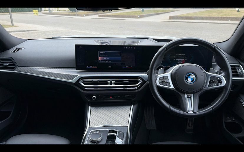 BMW 3 Series 330E Xdrive M Sport Touring YF72VKH White #4