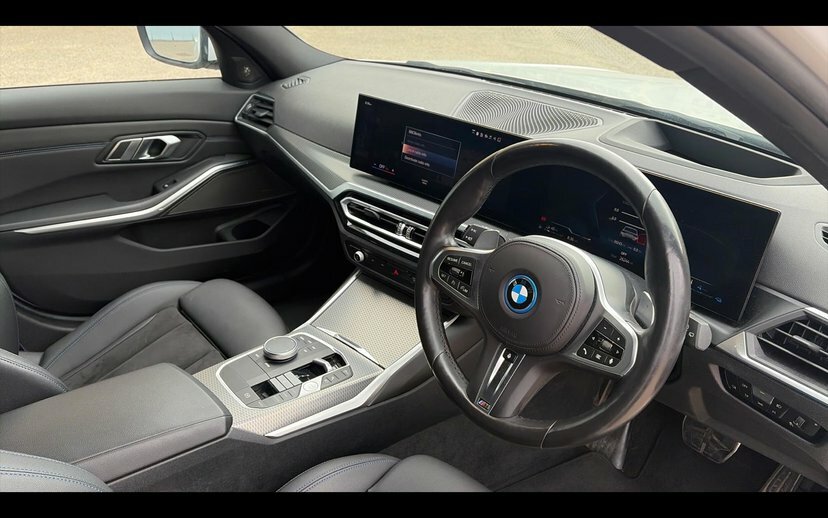 BMW 3 Series 330E Xdrive M Sport Touring YF72VKH White #6