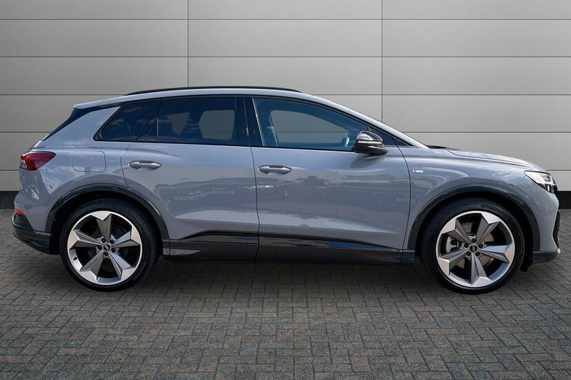Audi Q4 E Tron 45 Black Edition Suv 82Kwh 286 Grey #4