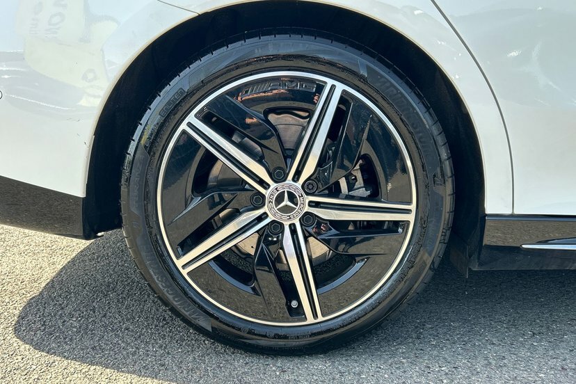 Mercedes-Benz CLA Class 1.5 Cla180h Hybrid Amg Line Executive Saloon Silver #4
