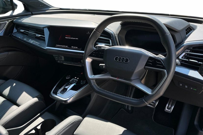 Audi Q4 E Tron 45 Black Edition Sportback 82Kwh LL25HHP Grey #6