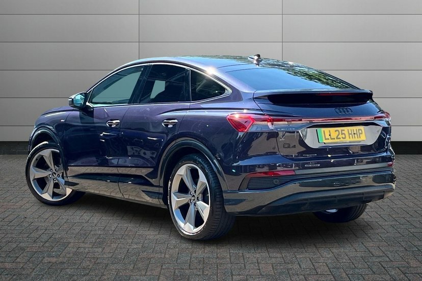 Audi Q4 E Tron 45 Black Edition Sportback 82Kwh LL25HHP Grey #3
