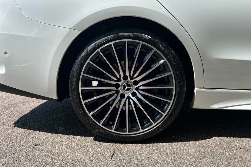 Mercedes-Benz C Class C220d Amg Line Premium Plus Saloon KM25RXF White #4