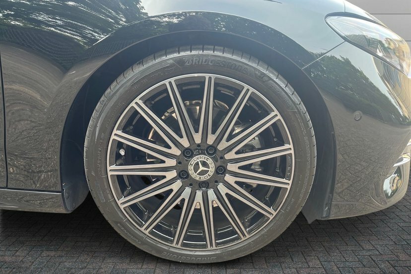 Mercedes-Benz CLA Class Cla200h Hybrid Amg Line Premium Plus KO75FYF Black #4