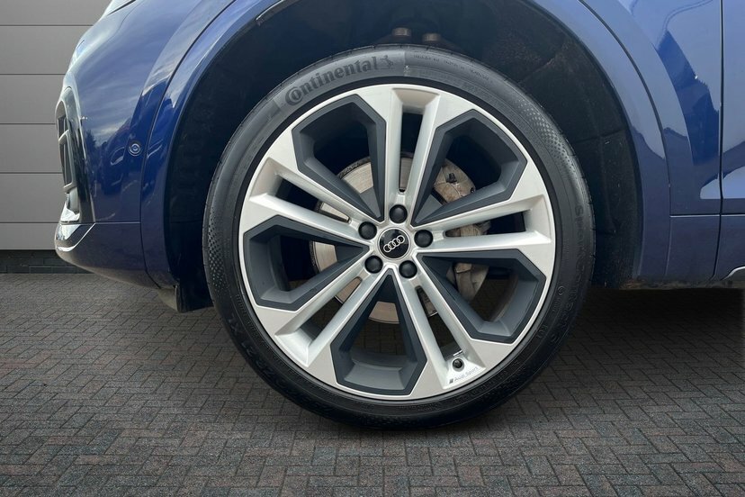 Audi Q5 2.0 Tdi 40 Black Edition Sportback S Tr EY74ZJN Blue #5