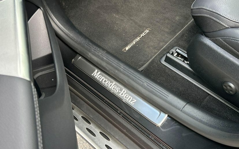 Mercedes-Benz GLC Class 300 4Matic Amg Line 9G-tronic Black #22