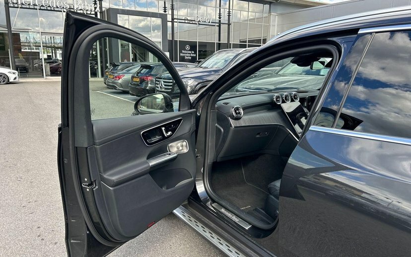 Mercedes-Benz GLC Class 300 4Matic Amg Line 9G-tronic Black #19