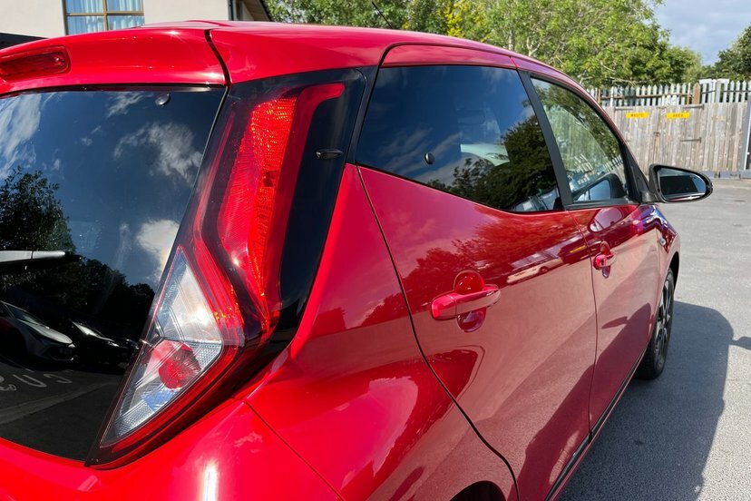 Toyota Aygo Vvt-i X-cite Purple #15