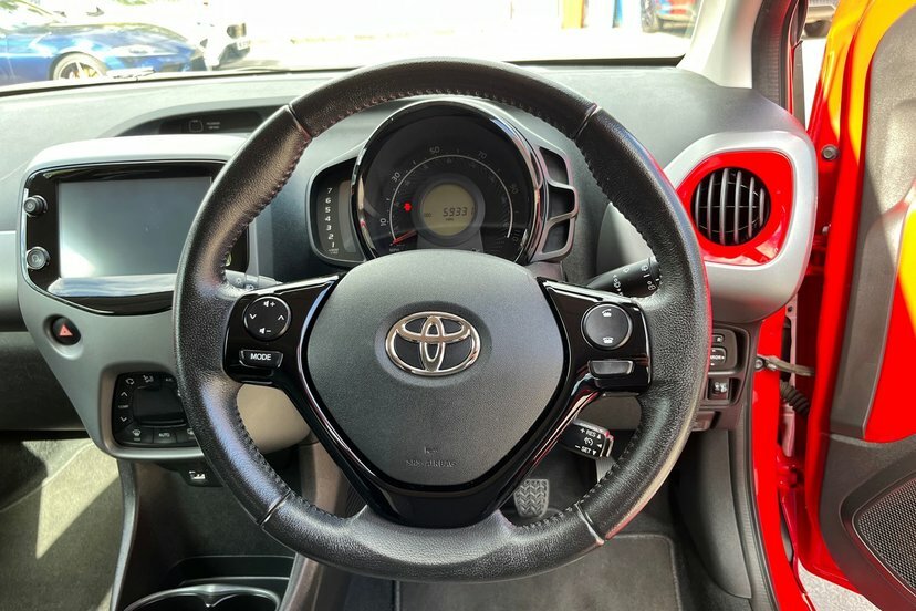 Toyota Aygo Vvt-i X-cite Purple #33