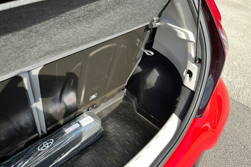 Toyota Aygo Vvt-i X-cite Purple #24