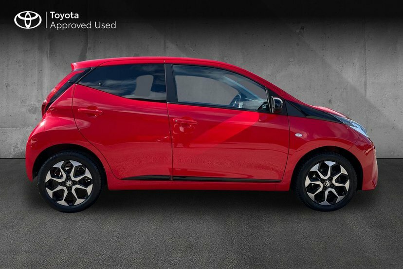 Toyota Aygo 1.0 Vvt-i X-trend Hatchback 71 Red #4