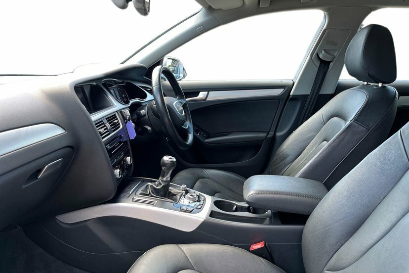 Audi A4 Avant 2.0 Tdi Ultra Se Technik Estate Silver #2