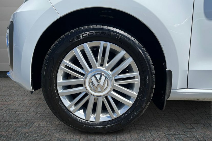 Volkswagen Up 1.0 Move Up Tech Edition Hatchback Man White #5