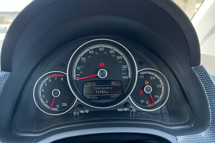 Volkswagen Up Up Beats 1.0 Ss 60 Ps 5-Speed Black #21