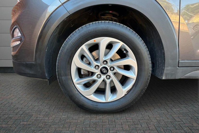 Hyundai Tucson 1.6 Gdi Blue Drive Se Nav Suv 1 Grey #5
