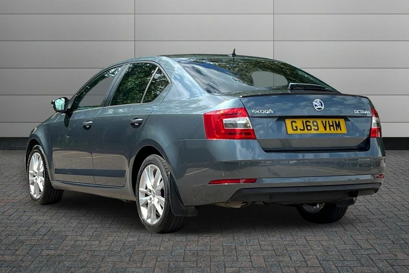 Skoda Octavia 1.5 Tsi Gpf Act Se L Hatchback Dsg 150 Grey #3