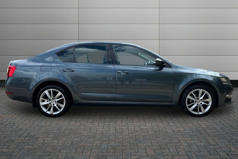 Skoda Octavia 1.5 Tsi Gpf Act Se L Hatchback Dsg 150 Grey #4
