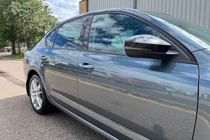 Skoda Octavia Estate 1.5 Tsi 150 Se Drive White #14