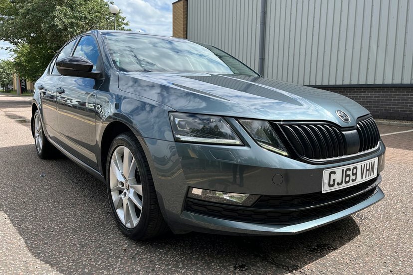 Skoda Octavia Estate 1.5 Tsi 150 Se Drive White #13