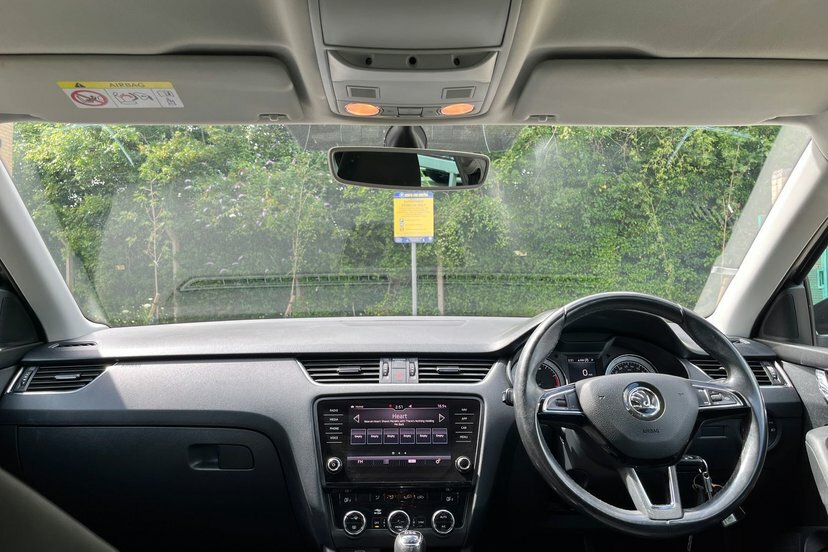 Skoda Octavia Estate 1.5 Tsi 150 Se Drive White #31