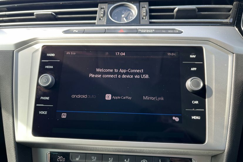 Volkswagen Passat 2.0 Tdi Se Nav Scr 150Ps Estate Black #26