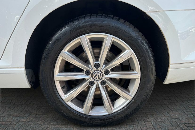 Volkswagen Passat 2.0 Tdi Se Business Saloon 150 White #5