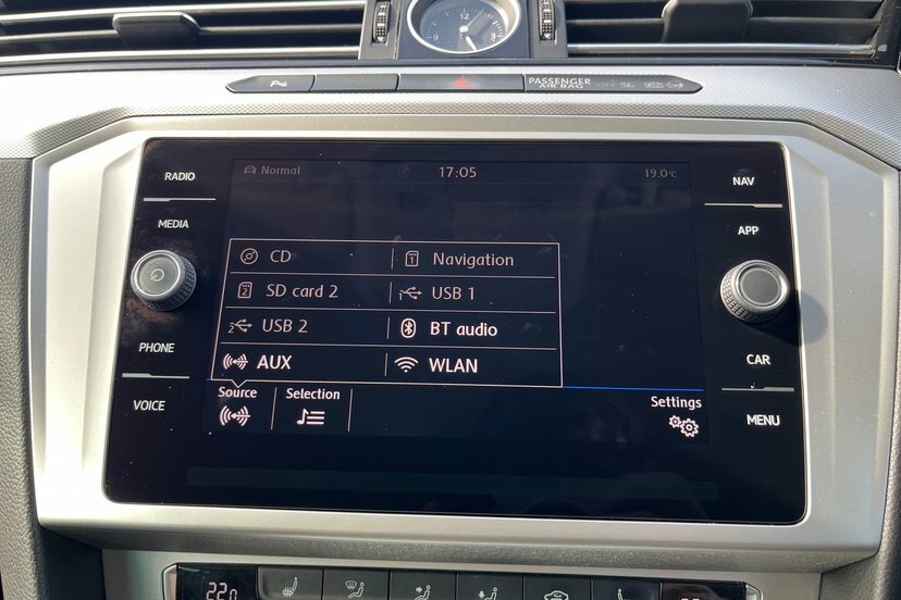 Volkswagen Passat 2.0 Tdi Se Nav Scr 150Ps Estate Black #34