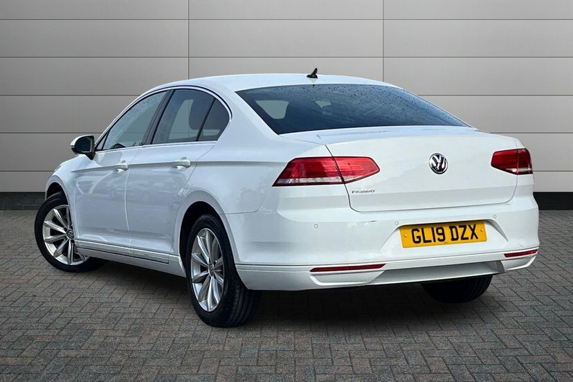 Volkswagen Passat 2.0 Tdi Se Business Saloon 150 White #3