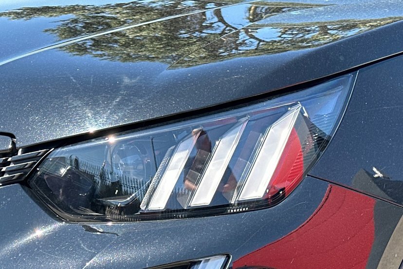 Peugeot e-2008 Suv 50Kwh 136 Gt Au Grey #13