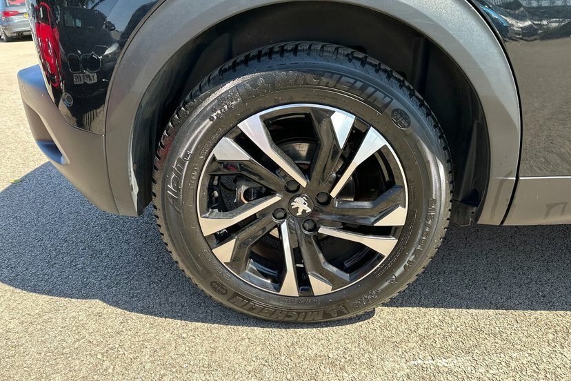 Peugeot e-2008 Suv 50Kwh 136 Gt Au Grey #15