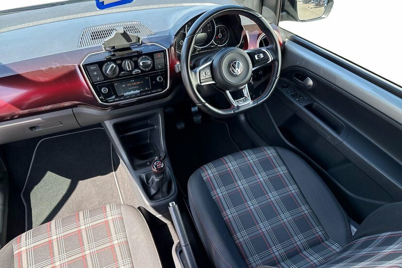 Volkswagen Up 1.0 Tsi Up Gti Hatchback 115 P Silver #6