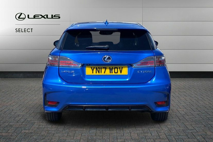 Lexus CT 200H 1.8 Sport Cvt Non Sunroof White #10