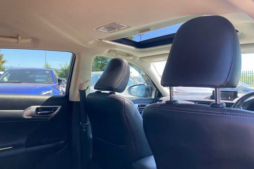 Lexus CT 200H 1.8 Sport Cvt Non Sunroof White #14