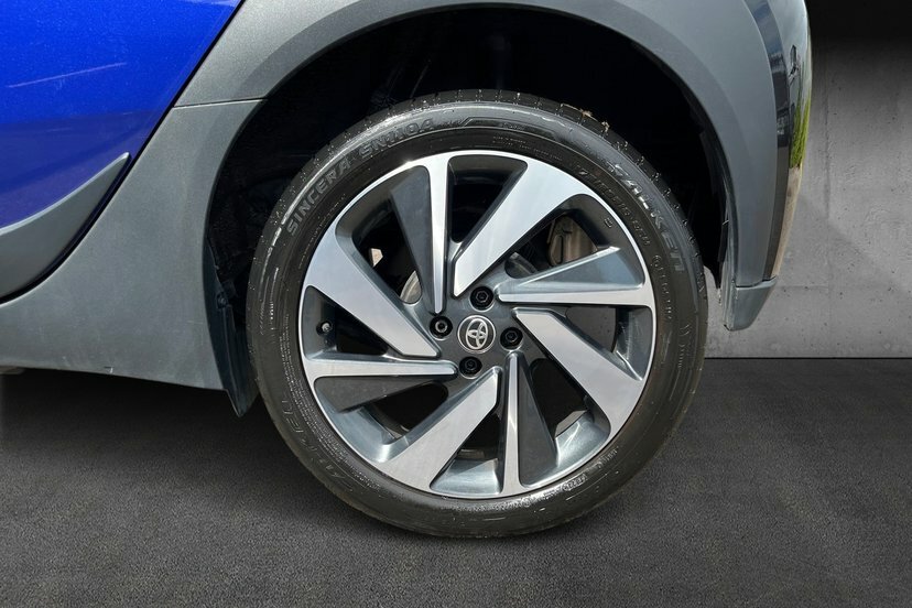 Toyota Aygo X 1.0 Vvt-i Edge Hatchback 72 Ps Blue #5