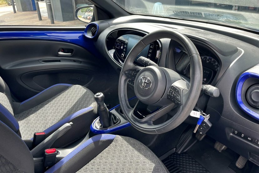 Toyota Aygo X 1.0 Vvt-i Pure #14