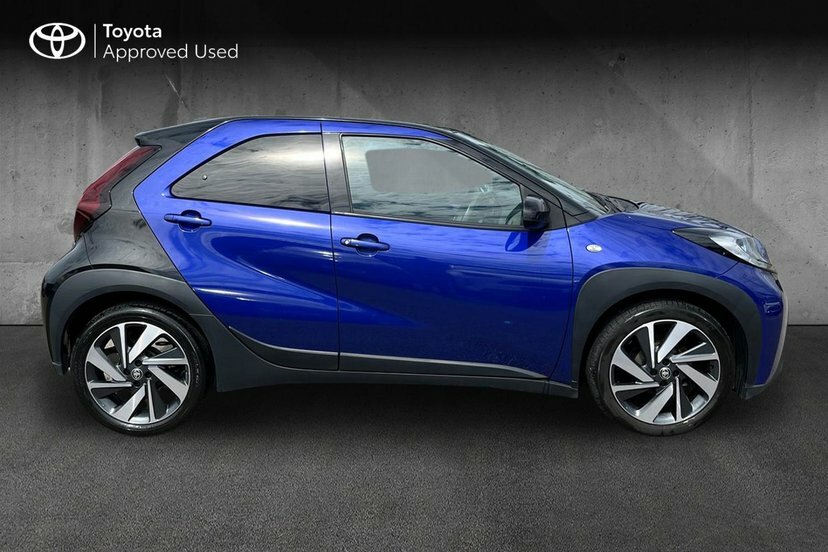 Toyota Aygo X 1.0 Vvt-i Edge Hatchback 72 Ps Blue #4