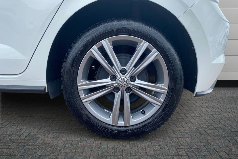 Volkswagen Polo 1.0 Tsi Gpf R-line Hatchback 95 White #5