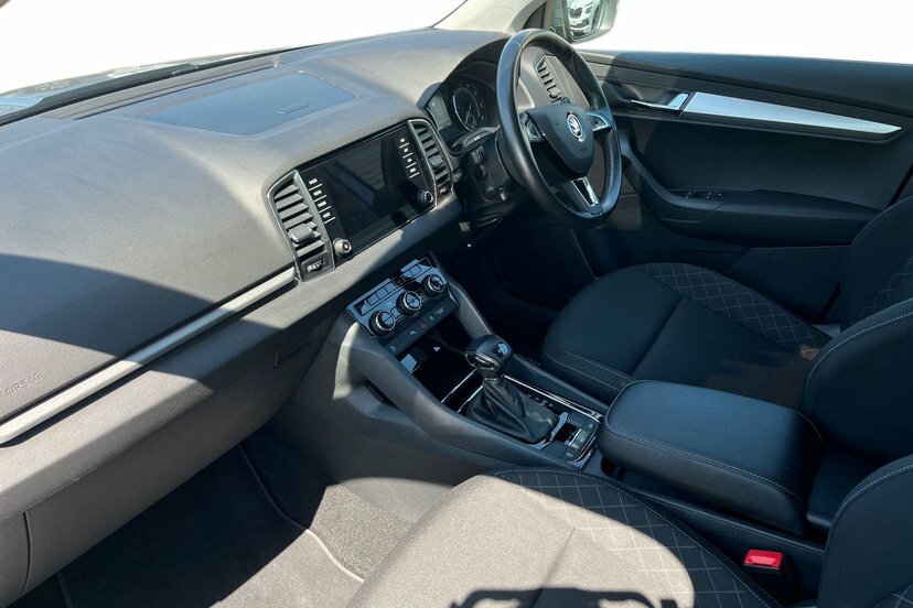 Skoda Karoq 1.5 Tsi Act Se Technology Suv Dsg 150 GJ70KHO Grey #2
