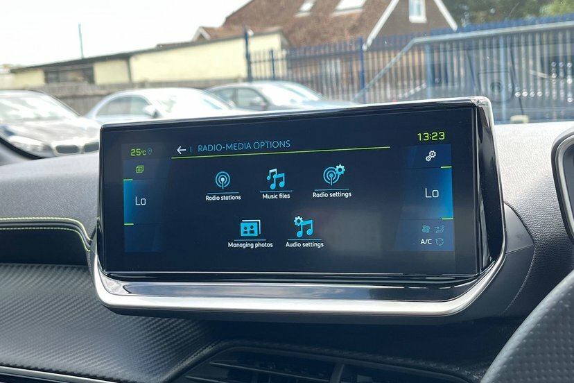 Peugeot e-208 50Kwh Gt 7Kw Charger Blue #30