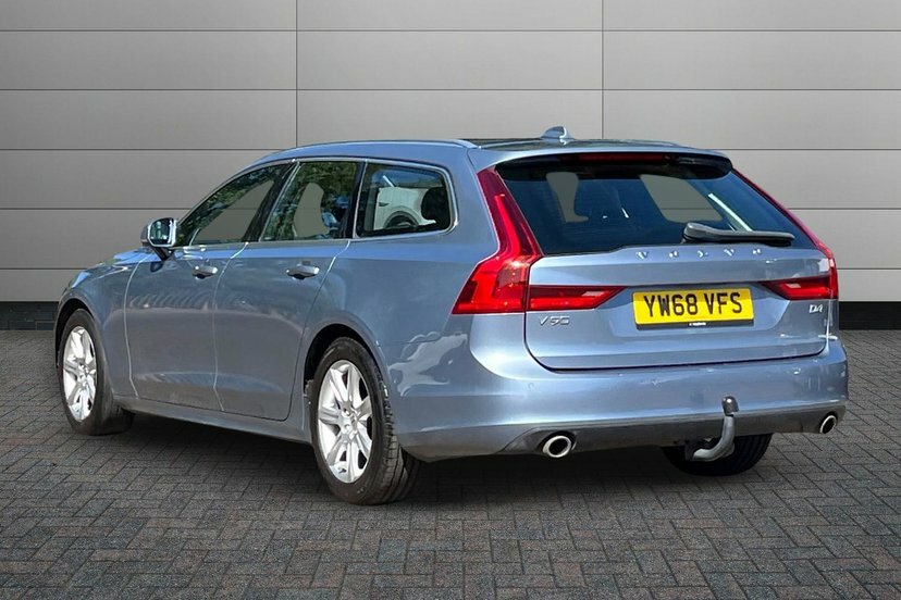 Volvo V90 2.0 D4 Momentum Estate 190 Ps Blue #3